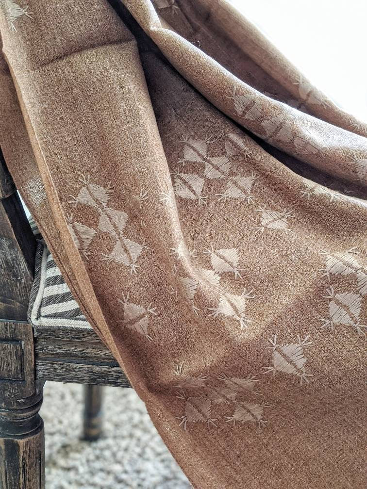 Hand woven shawl for women, embroidered Merino wool shawl, meditation –  Taarkashi